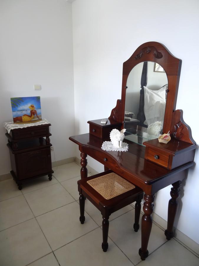 Bed & Breakfast 6 Suites Piscine Et Plage Pointe Faula 르 보클린 외부 사진