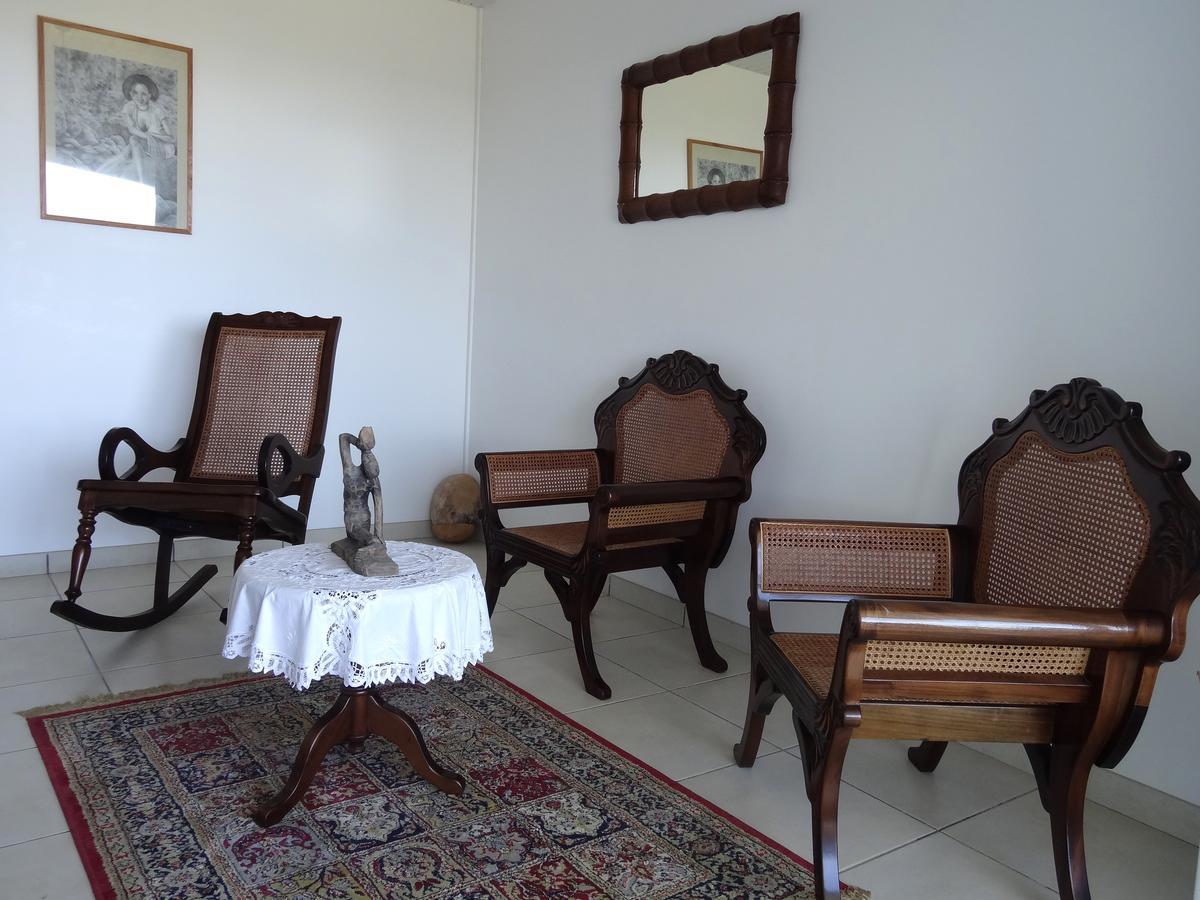 Bed & Breakfast 6 Suites Piscine Et Plage Pointe Faula 르 보클린 외부 사진