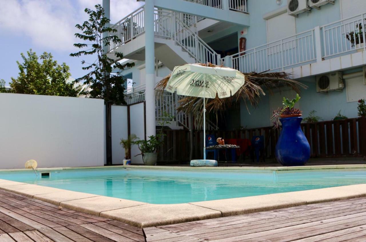 Bed & Breakfast 6 Suites Piscine Et Plage Pointe Faula 르 보클린 외부 사진