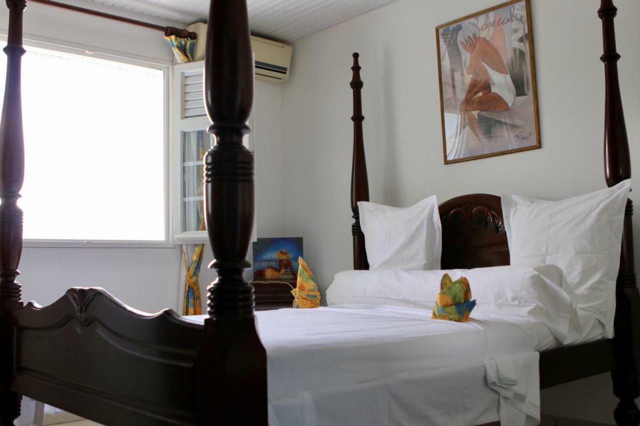 Bed & Breakfast 6 Suites Piscine Et Plage Pointe Faula 르 보클린 외부 사진