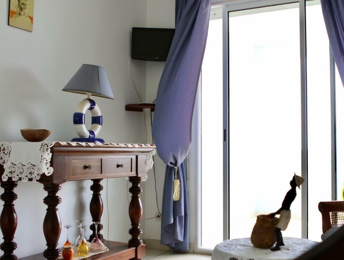 Bed & Breakfast 6 Suites Piscine Et Plage Pointe Faula 르 보클린 외부 사진